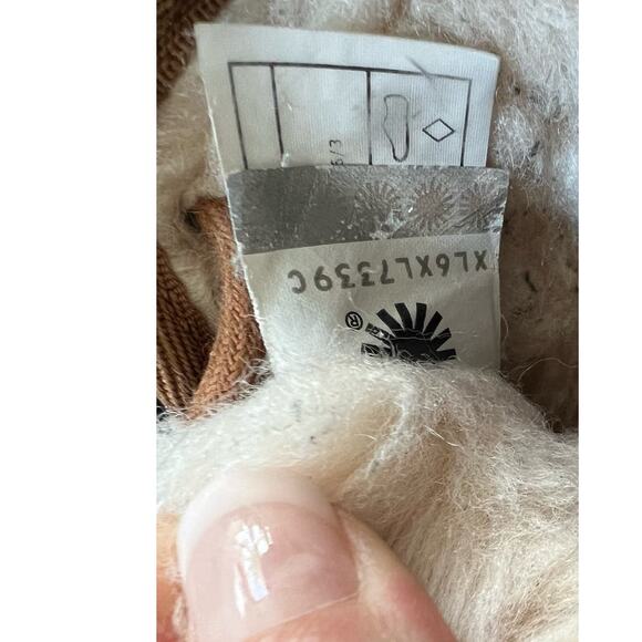 UGG Neumal Boot Chestnut - Picture 5 of 11